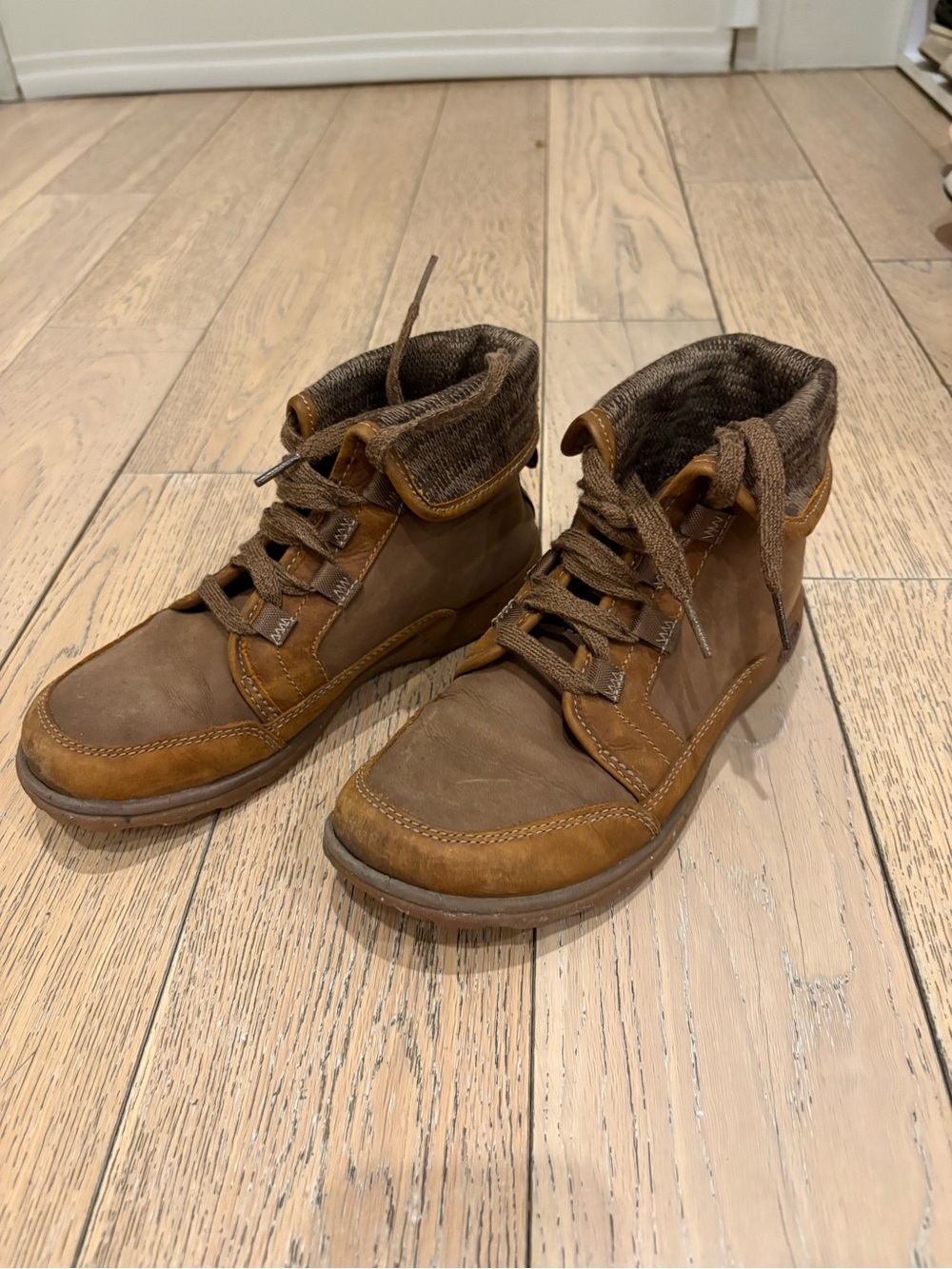 Chaco Women’s Brown Java Barbary Lace-Up Boots